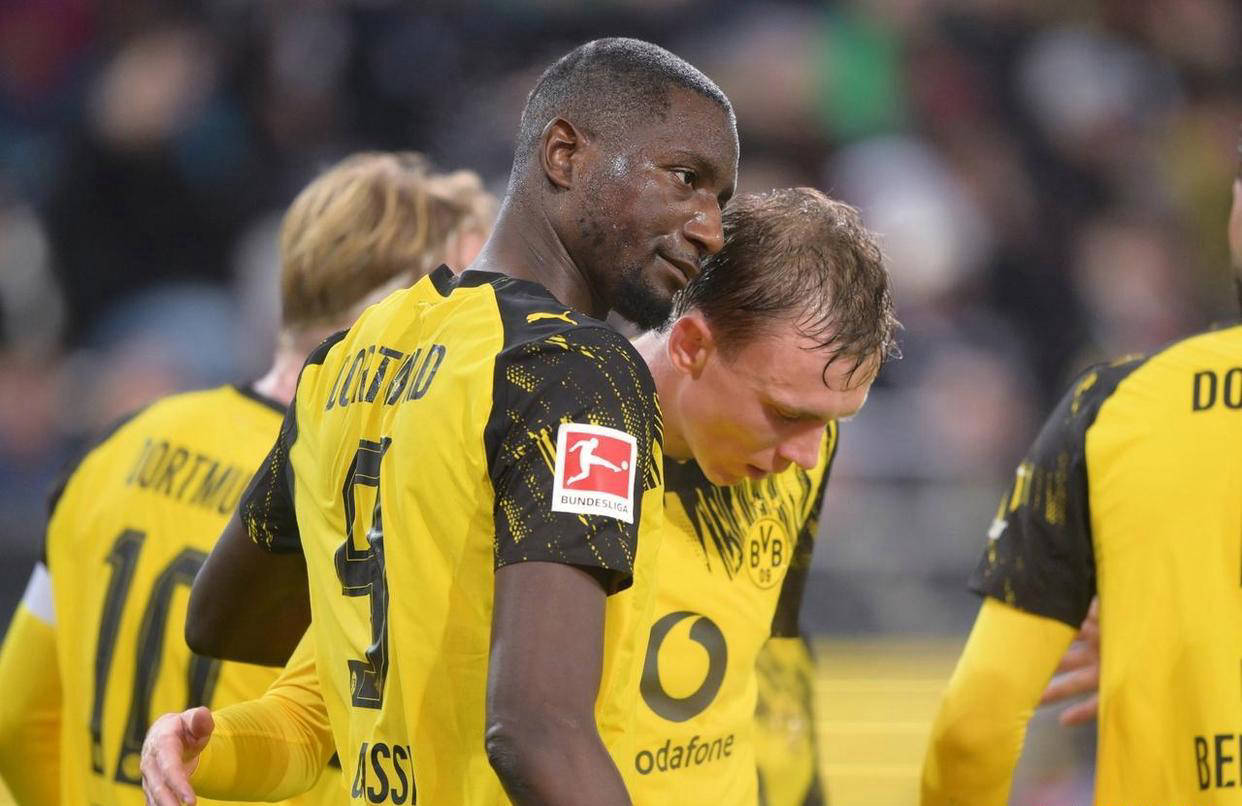 德甲最新战报：多特客场10小胜奥格斯堡 超莱比锡升至第2